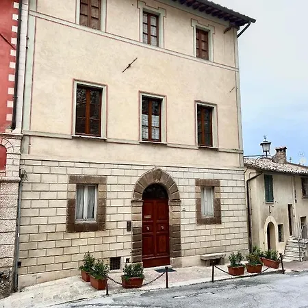 Nelle Terre Del Vino Nobile